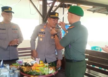 Wujud Nyata Sinergitas, Koramil 02 Ipuh Beri Kejutan Polsek Mukomuko Selatan Di Momen Hari Bhayangkara ke-77
