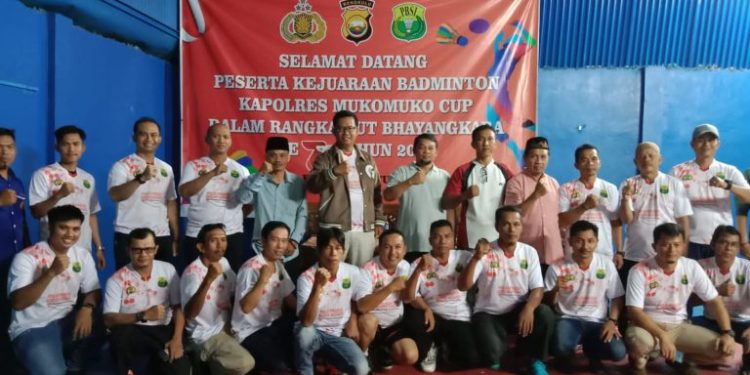 Meriahkan HUT Bhayangkara ke 77, Kapolres Mukomuko Gelar Turnament Badminton