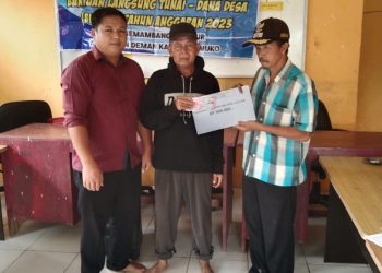 Jum’at Berkah, Pemdes Semambang Makmur Saluran BLT-DD Triwulan Kedua TA 2023