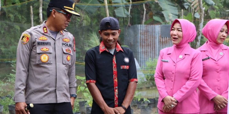 Peduli Kesehatan, Polres Mukomuko Bangun MCK Warga Kurang Mampu