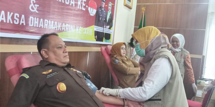 Momen HBA ke 63, Kejari Mukomuko Gelar Donor Darah