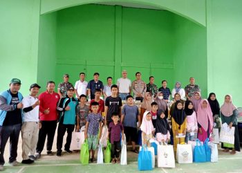 Semangat Merah Putih, Sinergitas TNI Polri dan Sahabat Kabar Bengkulu & Apdesi Malin Deman Gelar Santunan Anak Yatim