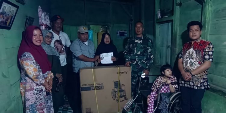 Sinergitas Baznas Provinsi, Bengkulu, Sahabat Kabar Bengkulu dan Koramil  428-02 Ipuh Serahkan Bantuan Sosial