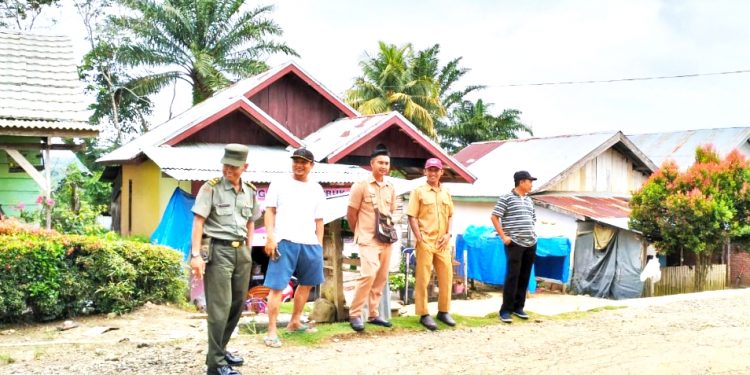 Senyum Manis Tiga Kepala Desa Kecamatan Ipuh di Penghujung Bulan Agustus 2023
