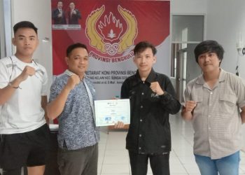 Bersama Sekum Koni, Ketua DPW MOI Bengkulu Serahkan Hadiah Juara Turnamen E-Sport HUT ke 3