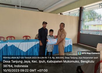 Bahagiakan 23 KPM, Pemdes Tanjung Jaya Saluran BLT-DD Tahap III Tahun 2023
