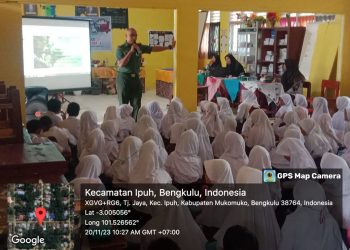 Danramil 428-02/Ipuh Masuk Sekolah: Upaya Mengembangkan Generasi Masa Depan yang Berwawasan Kebangsaan, Disiplin, serta Pencegahan Bullying