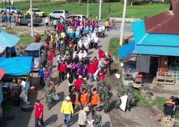 Karya Bakti Kodim 0428/ Mukomuko Gotong Royong Bersihkan Pasar Pulai Payung Bersama Stakeholder Kecamatan Ipuh