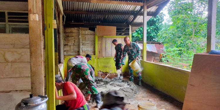 TMMD Ke-119 Kodim 0428/MM, Anggota TNI Bersama Warga Laksanakan Rehab Masjid Nurul Iman, RTLH Serta MCK