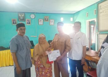 BLT-DD Tahap 1 Tahun 2024 Desa Pasar Ipuh Cair, KPM Sambut Gembira