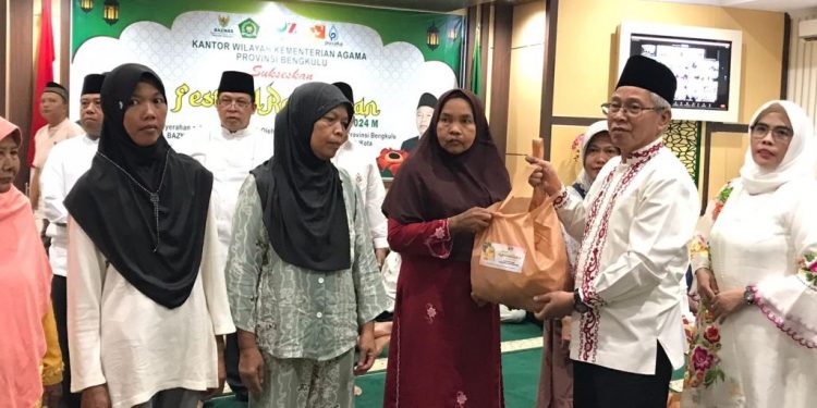 Serentak se-Indonesia, Kanwil Kemenag Bengkulu Ikut Bagikan 5.000 Paket Sembako