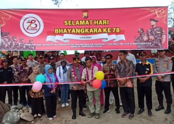 Penghijauan dan Baksos HUT Bhayangkara ke 78 di Pantai Wisata Abrasi Ipuh, Pemkab Mukomuko Beri Apresiasi