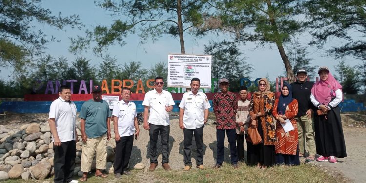 Peletakan Batu Pertama Pembangunan Teras Icon Pantai Wisata: Meningkatkan Potensi Pariwisata Desa Pasar Ipuh