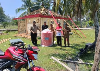 Bupati Mukomuko Serahkan Bantuan Pembangunan Mushola Pantai Abrasi Pasar Ipuh