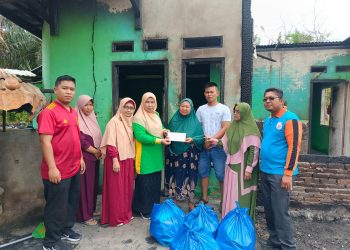 MAN 1 Mukomuko: Mansa Social Project (MSP) Salurkan Bantuan Sosial Korban Kebakaran Rumah di Desa Retak Ilir 