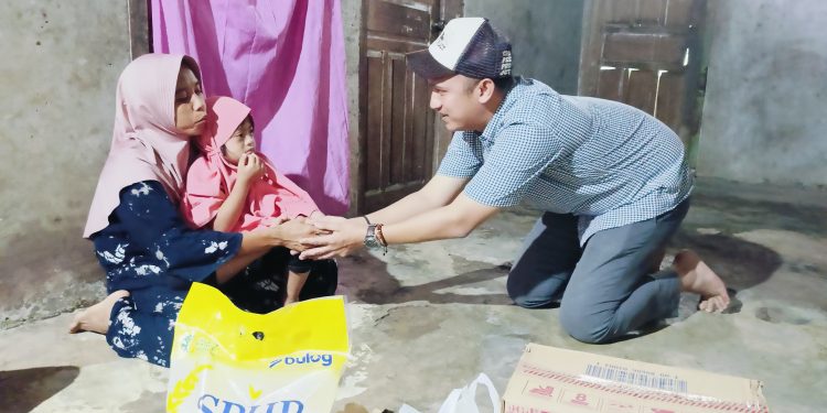 Memberi Tanpa Batas: Sahabat Kabar Bengkulu Berbagi Kasih di Desa Pulai Payung